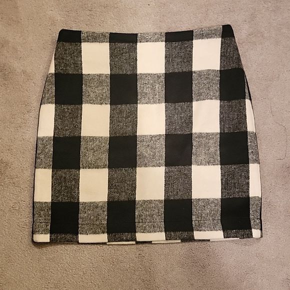 Boston Proper Dresses & Skirts - Boston proper Buffalo flannel skirt